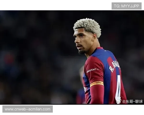 巴萨后卫阿劳霍续约陷入僵局，巴黎圣日耳曼抛出橄榄枝